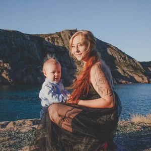 Meet your Posher, Dina